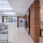 Space Reconfiguration using sliding stacking walls, swing doors, fixed panels | Acxiom Corporate Headquarters | Wide Opening Without Tracks on the Floor | Architect: Amy Lopez-Cepero Architects